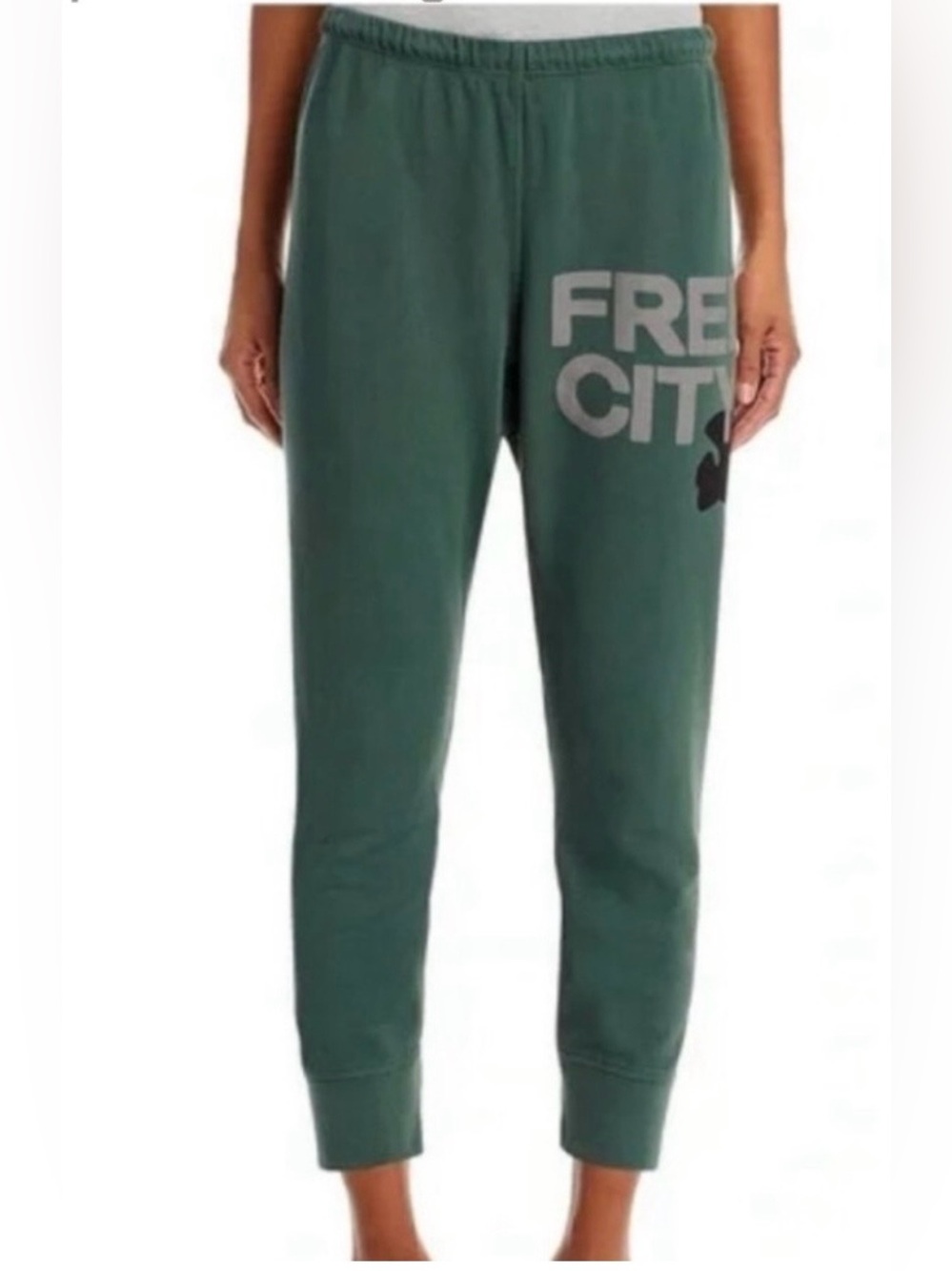 freecity Women's Forest Green Relaxed Jogger Pants. Size S. Excellent condition